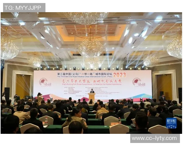 麦丹强调防守团结的重要性呼吁全队加强沟通与共识形成