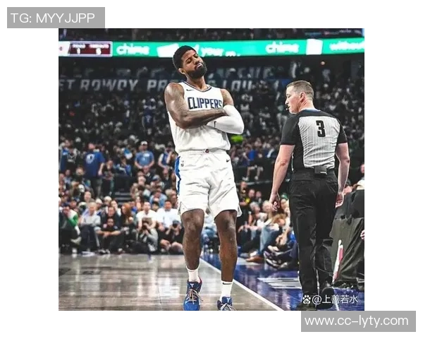 保罗乔治表现稳定12投6中贡献14分4篮板5助攻2抢断正负值高达9