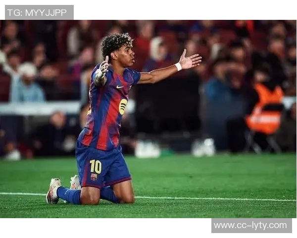 马竞3-0领先巴萨西蒙尼对亚马尔做出神秘三指手势解析 马竞3-0领先巴萨西蒙尼对亚马尔做出神秘三指手势解析